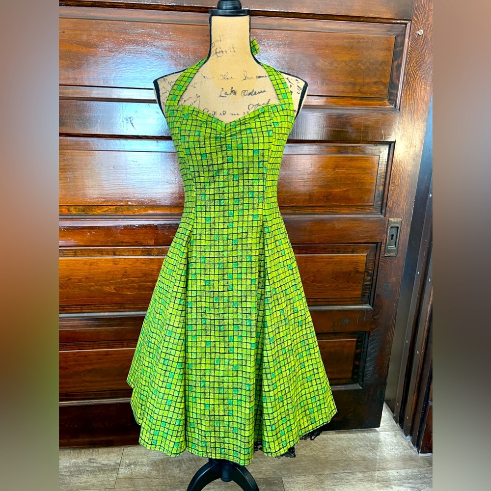 Heart of haute halter dress size large made in USA NWOT